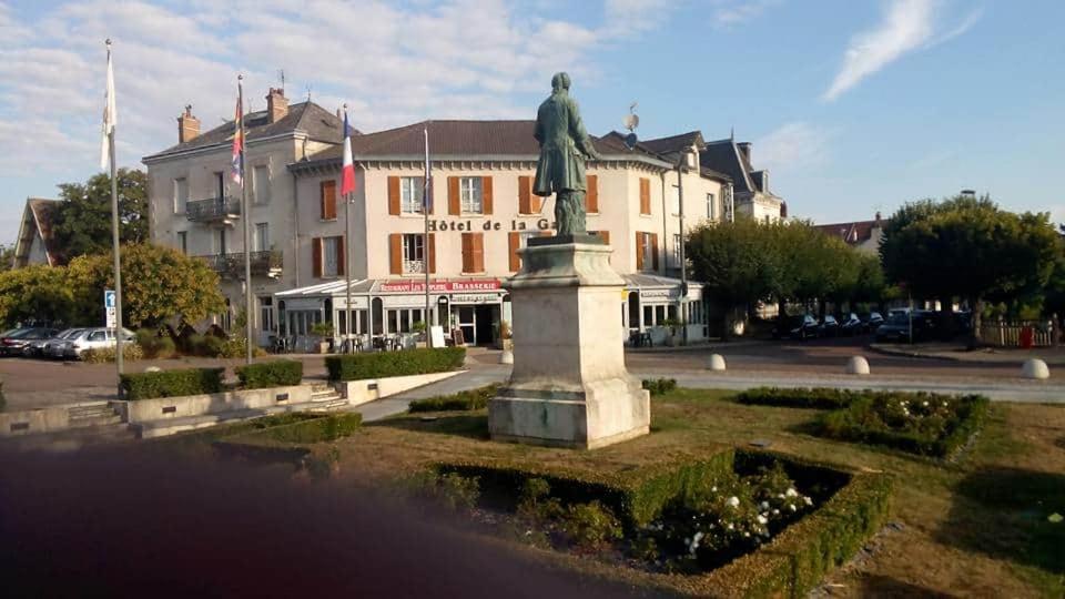 Hotel Restaurant Les Templiers Montbard Kültér fotó